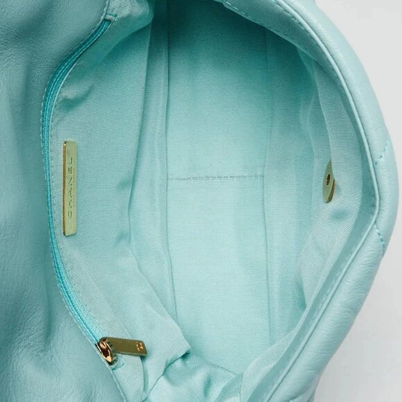 Chanel Green Quilted Lambskin Leather Chanel 19 Small Flap Bag - Picture 9 of 11